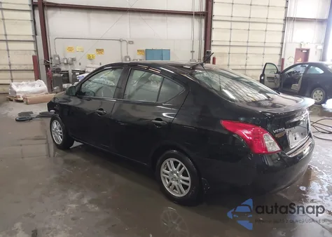 2013 Nissan Versa 1.6 S из США, поврежденный, VIN 3N1CN7AP1DL823504